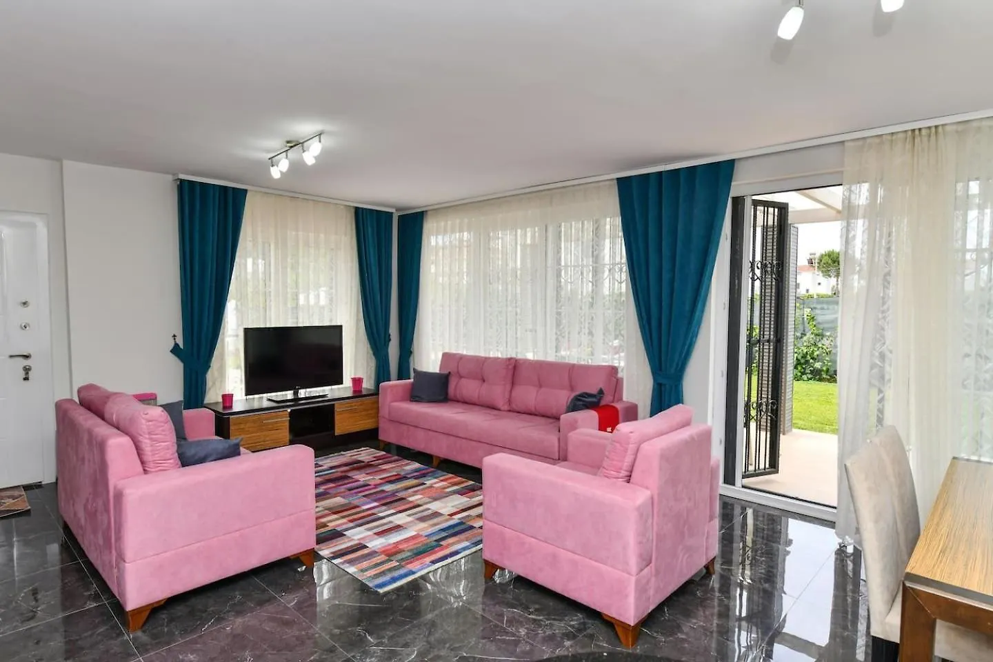 Villa Buket - Calis Beach Holiday Villa Rental With Private Pool Fethiye
